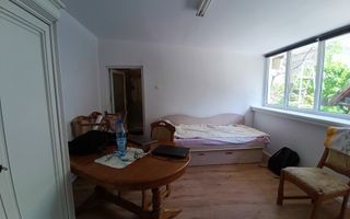 CENTRU SALA SPORTURILOR(COD03)- Casa interbelica si curte generoasa ! - Poză 14