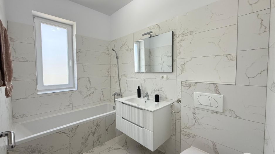 PRIMA INCHIRIERE.  Etaj 1. Bucatarie inchisa. Loc de parcare. - Poză 6