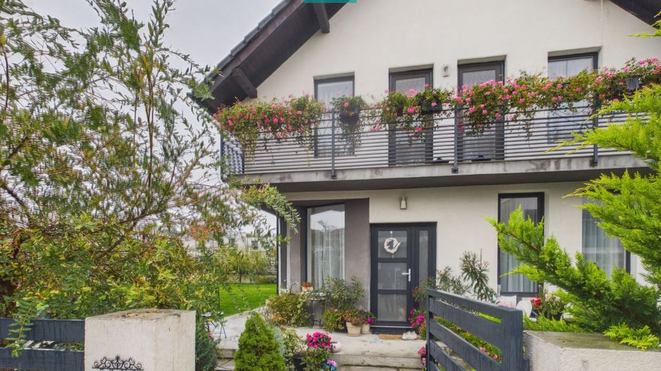 Casă 4 camere cu teren 450 mp pe Dealurile Oradei - Poză 3