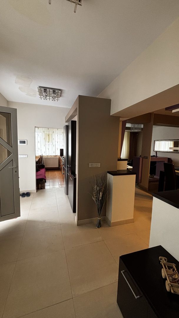 Casa individuala de vânzare cu spațiu comercial inclus în Blaj Centru - Poză 3