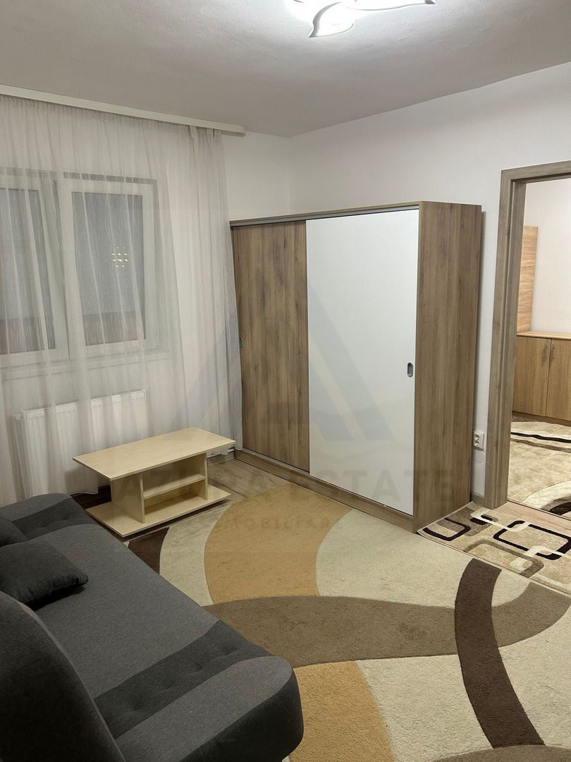 Apartament 2 camere 40 mp utili etajul 1 Zona Cedonia - Poză 1