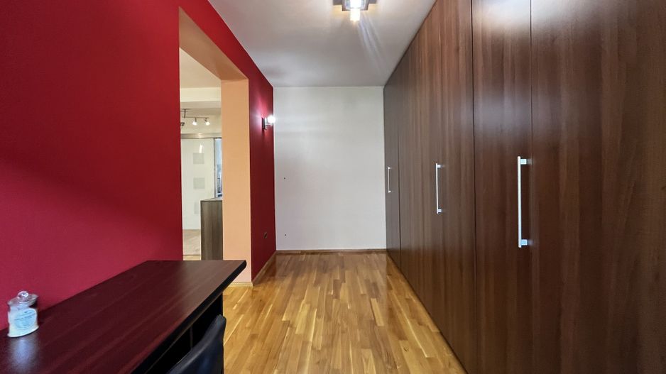 Apartament 4 camere + garaj | Etaj 1 | Zona Centrală – Medicină - Poză 6
