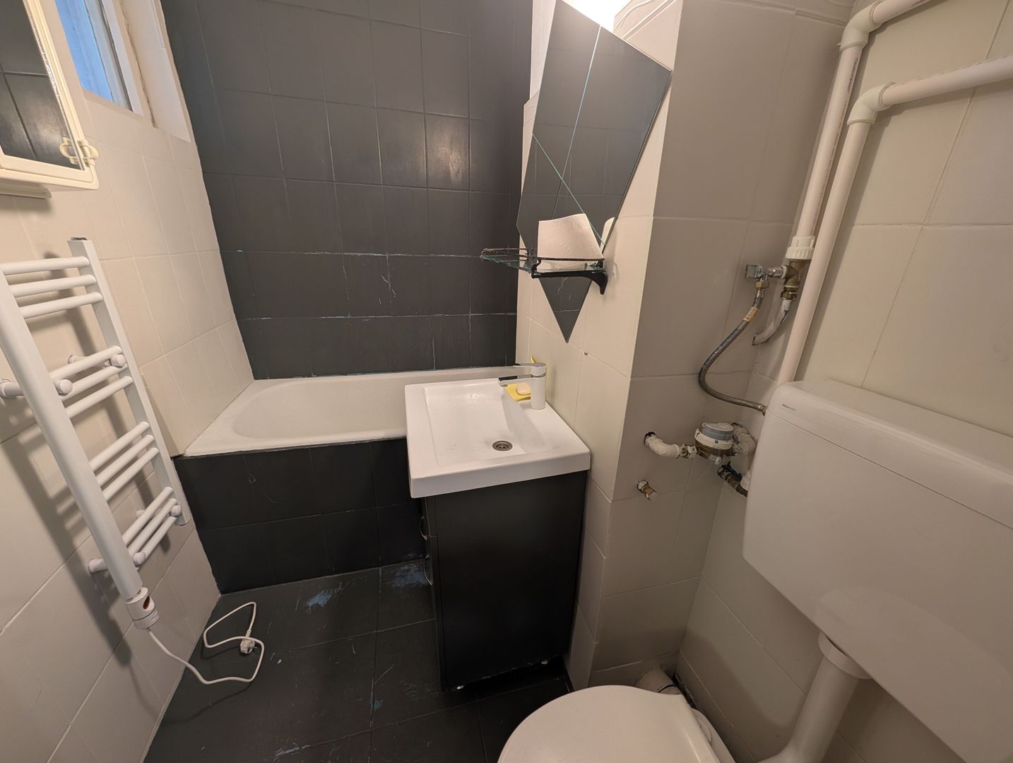 3 Camere Giulești, 60mp, Vedere Panoramică, Total de Renovat - Poză 14