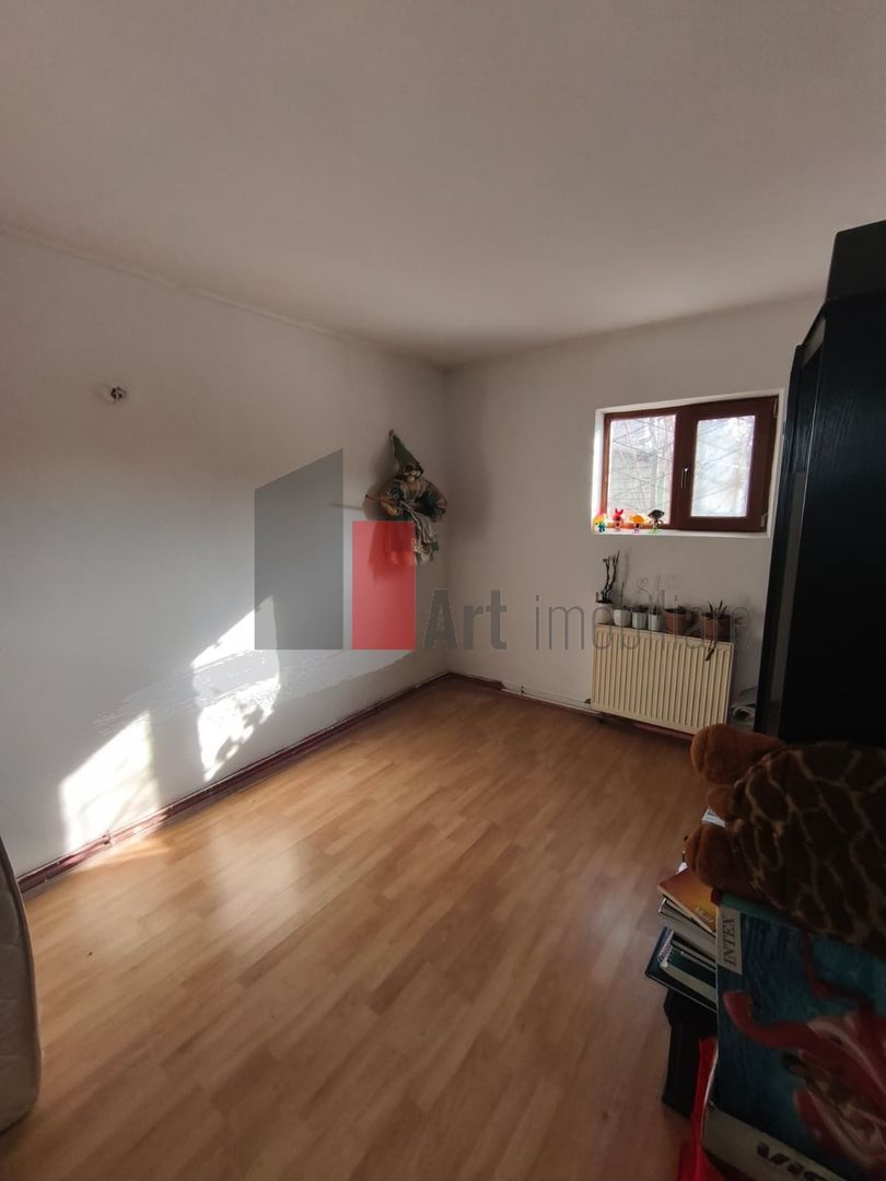 Casa Vanzare Giulesti 4 camere - Poză 6