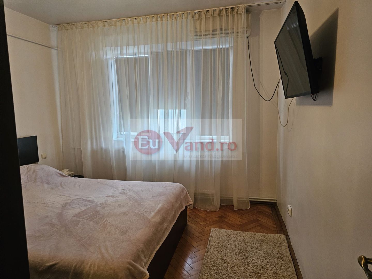 Apartament cu 3 camere, mobilat si utilat - Piata Centrala - Poză 12