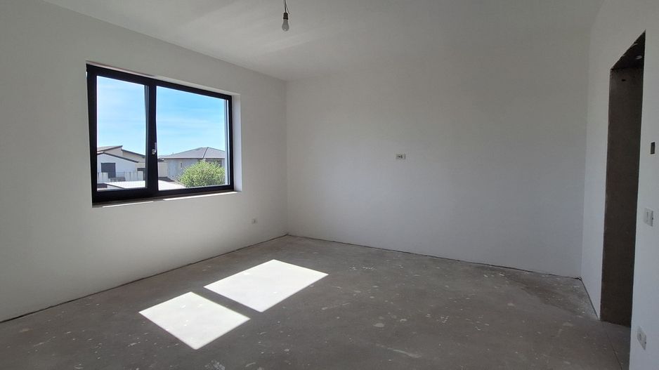 Duplex modern P+E cu 4 camere - Poză 11