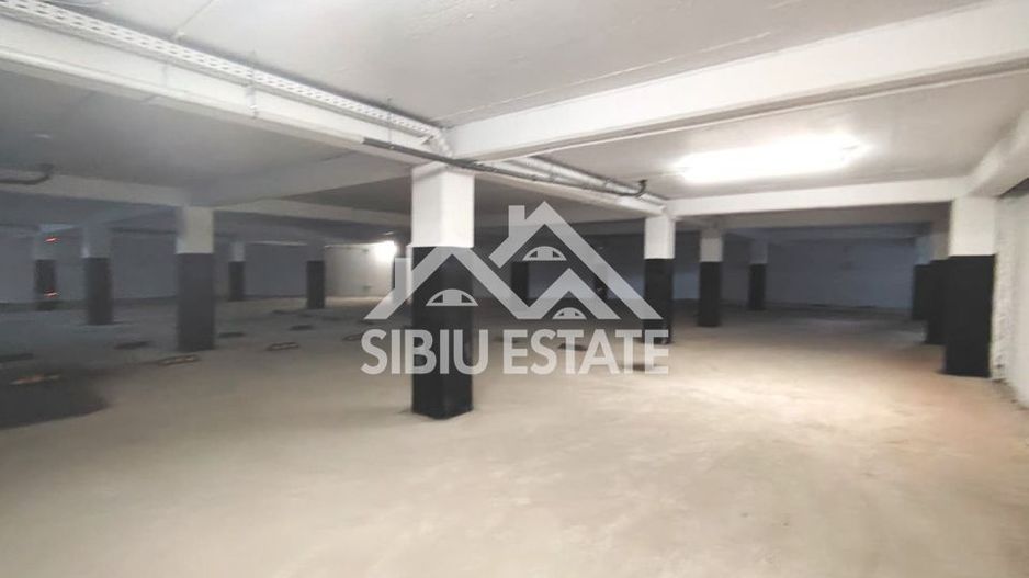 Apartament Sibiu central 3 camere, 2 bai Imobil Top lift garaj - Poză 16