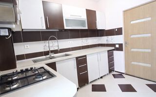 Apartament cu 3 camere de vânzare – Strada Frunzei, cartier Turnișor - Poză 3