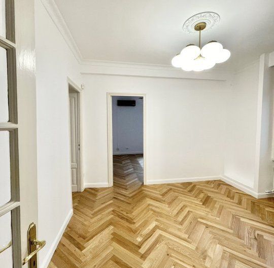 Apartament in vila / 4 camere decomandat / Gradina Icoanei / Dacia - Poză 3