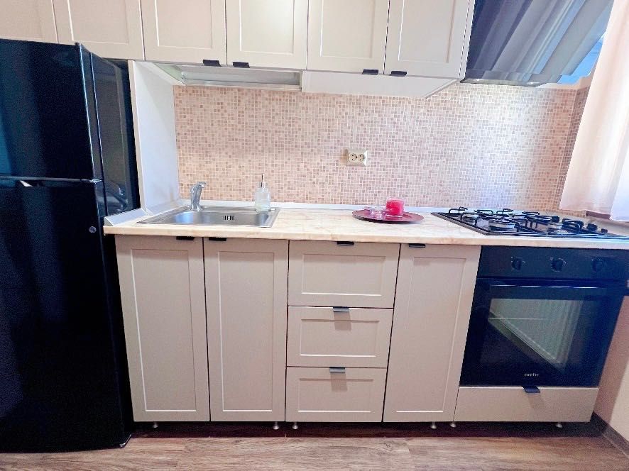 Garsonieră 42 mp, 2 min metrou Titan, renovată, decomandată - Poză 6