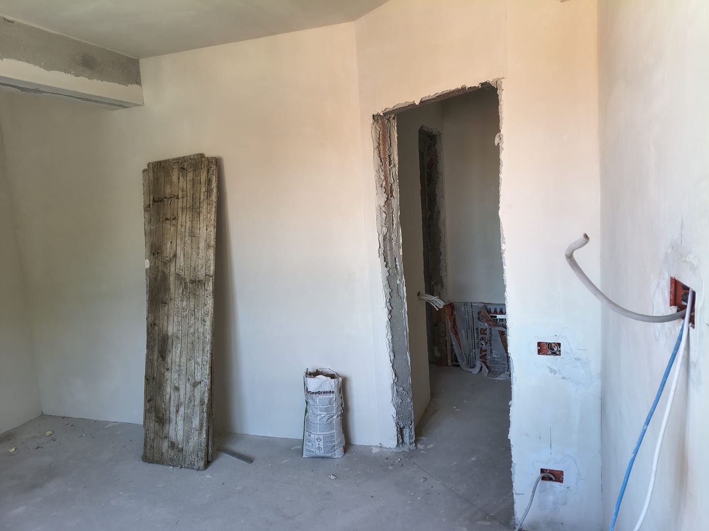 vila ind.5cam,3bai/centruPopesti Leordeni-str.Erou Pantazica Gabr - Poză 12