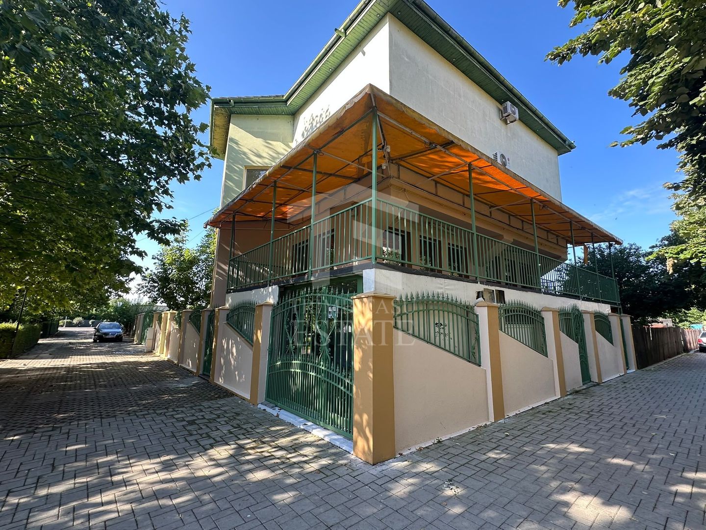 DE INCHIRIAT - SPATIU COMERCIAL CHIAR IN FATA PRIMARIEI SNAGOV - Poză 1