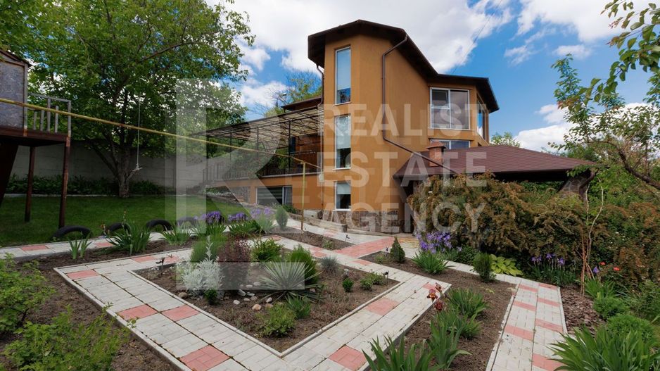 Vânzare, casă, 3 nivele, 6 camere, Mileștii Mici - Poză 2