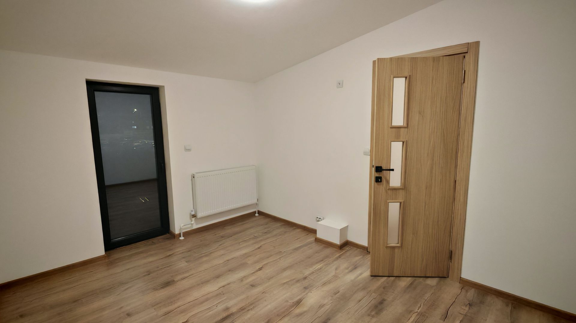 Corp de casa P+M 4 camere , Racadau Carpatilor -LIDL- ,curte comuna. - Poză 32