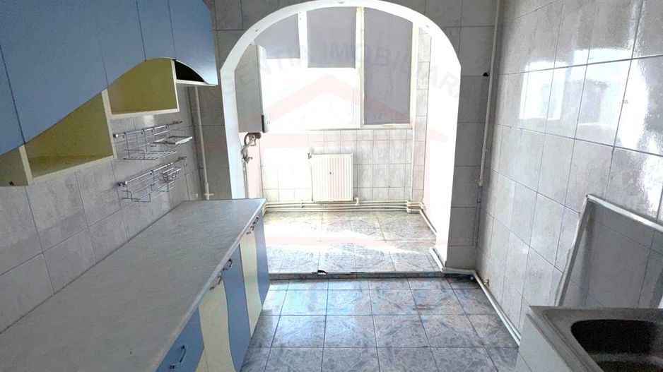 68.ooo euro, apartament 3 camere, decomandat, Micro 16 - Poză 5