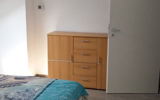 Apartament 3 camere, decomandat - Poză 3