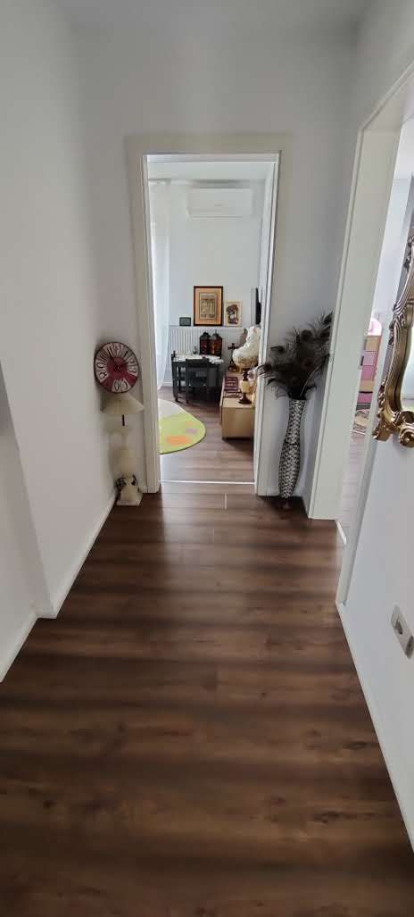 DUPLEX MOSNITA NOUA  98 MP UTILI CU 375 MP TEREN - Poză 14