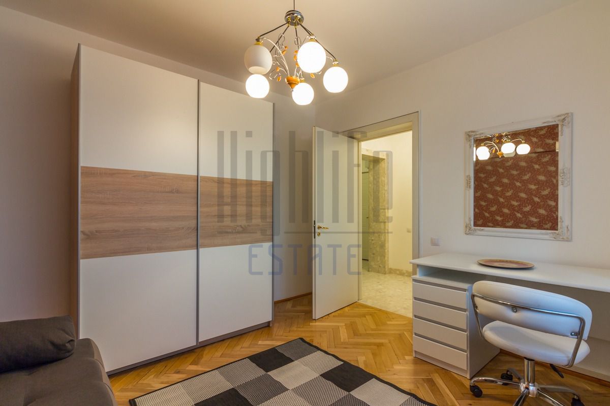 4 Camere de inchiriat, zona Libertății-vedere CASA POPORULUI - Poză 13