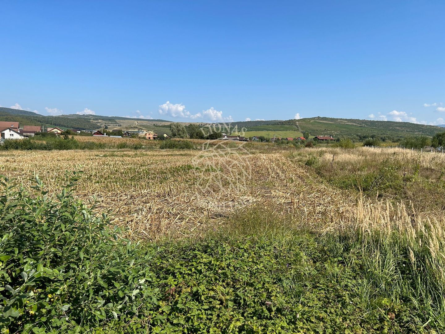 Teren 1000 mp-panoramic-zona in plina dezvoltare- Jelna - Poză 1