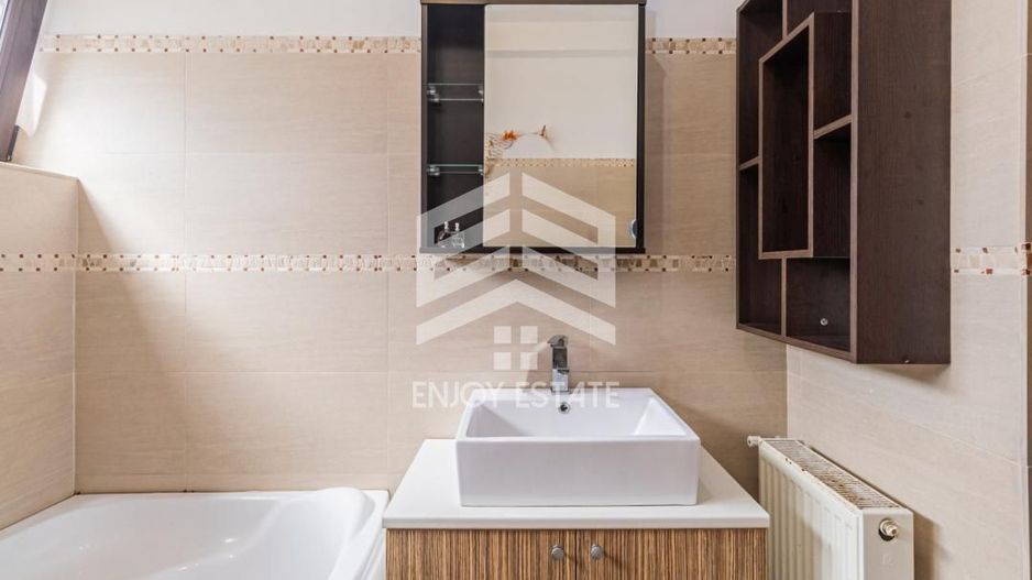 Apartament 4 camere si Curte Proprie | Parcare Inclusă - Poză 18