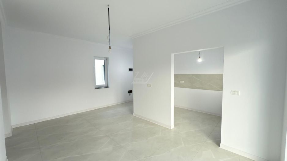 Asfalt. Loc de parcare. Etaj 1. - Poză 2