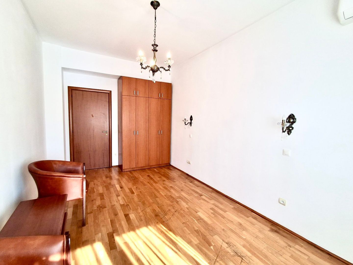 De închiriat: apartament 5 camere + loc de parcare- Arcul de Triumf - Poză 10