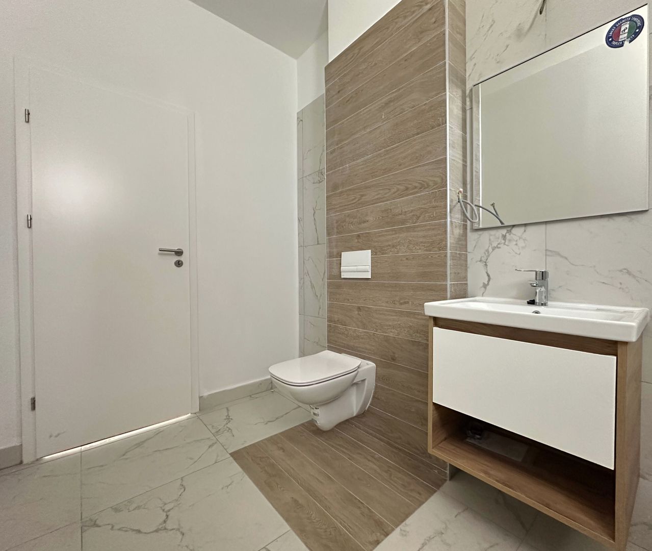 Apartament 2 camere 60 mp cu geam la baie lângă Paradisul Acvatic - Poză 15