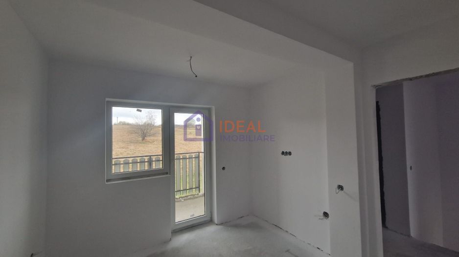 Casa Tip Duplex cu 4 camere si carport, in Cartierul Arhitectilor - Poză 8