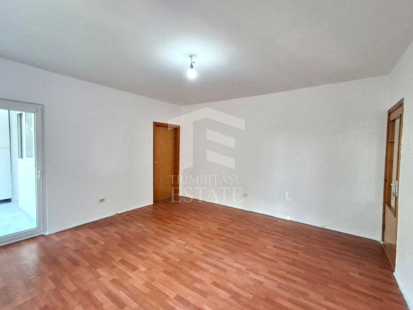 De Vanzare Apartament 2 Camere zona Doamna Ghica - Poză 3