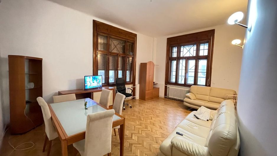 Ultracentral | View spre Piața Victoriei | 100 mp utili | Etaj 3 cu lift - Poză 3