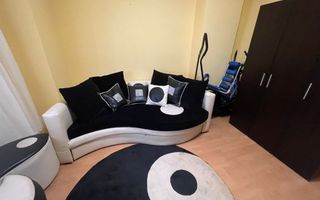Apartament cu 3 camere zona Ultracentrala, vis-a-vis de Universitate - Poză 4