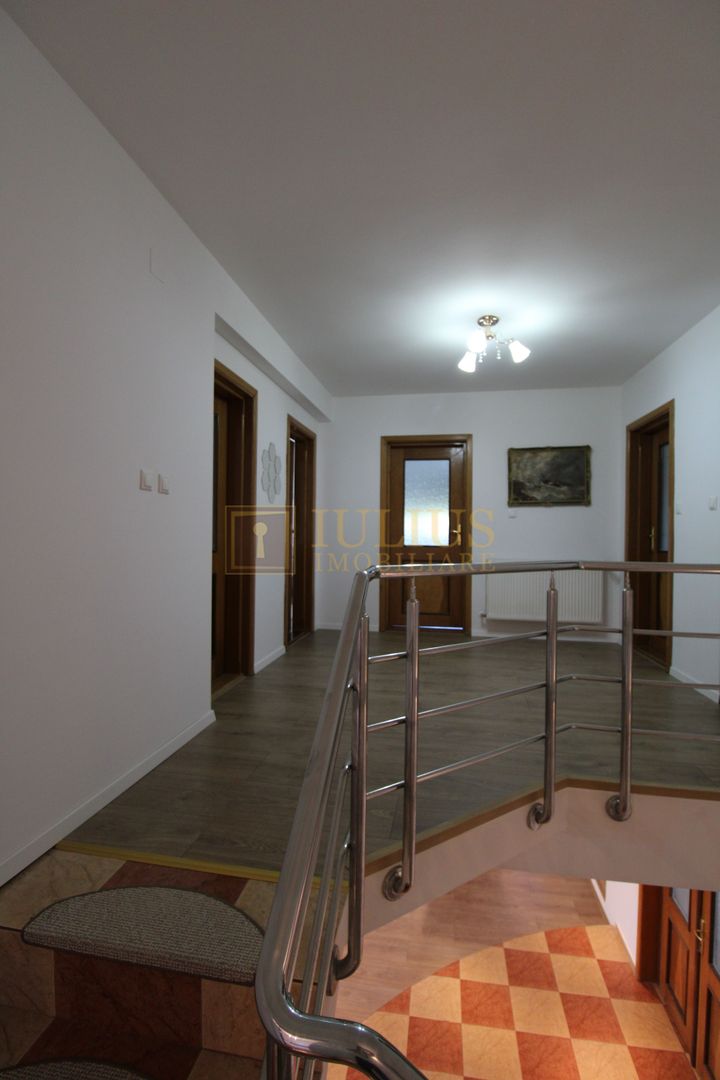 Casa in Blascovici, 5 camere + 3 bai, centrala proprie - Poză 10