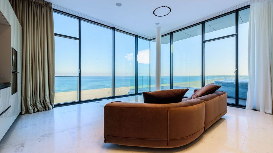 Apartament de 5 camere spațios, situat în zona Nord din Constanța - Poză 5