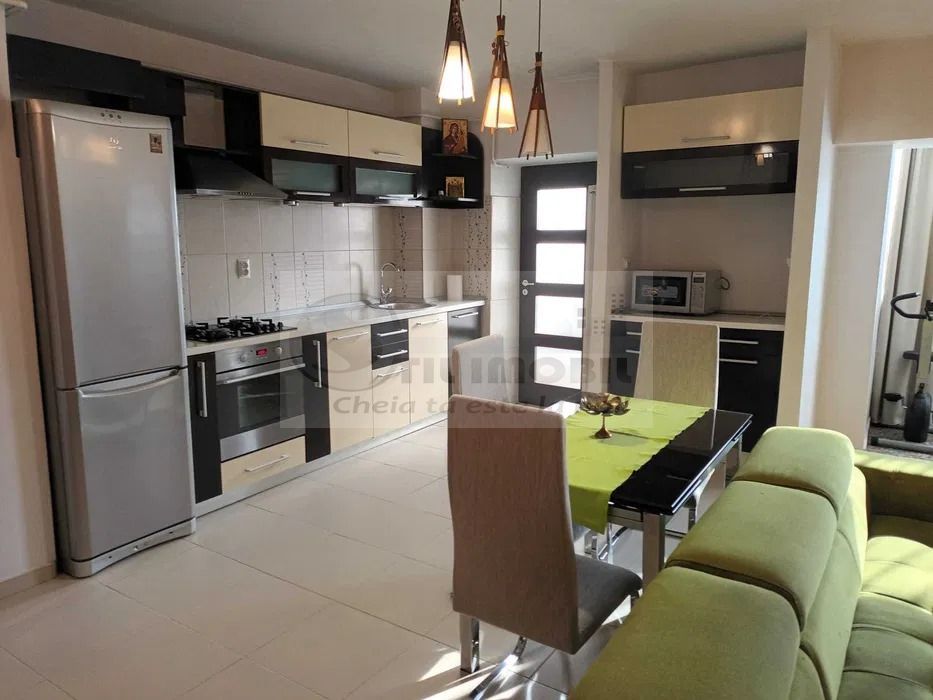 Apartament 3 camere CUG - 550 Euro - Poză 1