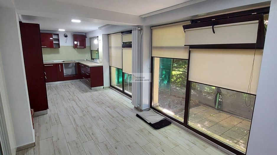 Apartament 4 camere+2 extinderi+2 curti/149 mp /Focsani/fosta Autogara - Poză 1