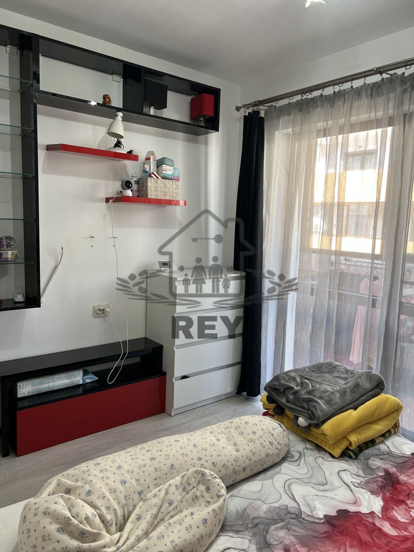 Apartament etaj 3/dormitor/bucatarie/baie/balcon - Poză 3