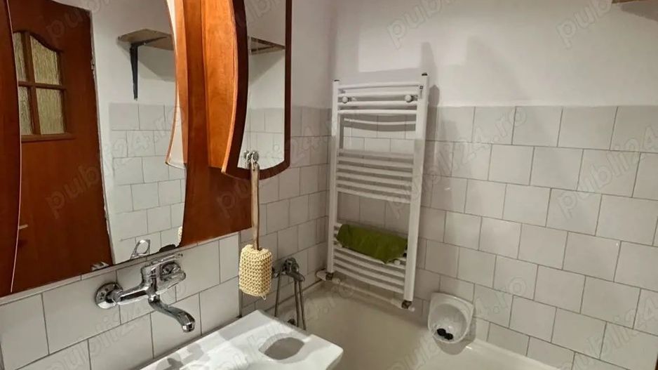 vand apartament 2 camere cu balcon - Poză 2