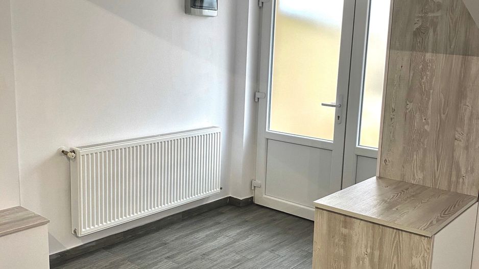 Casa de inchiriat central - Poză 18