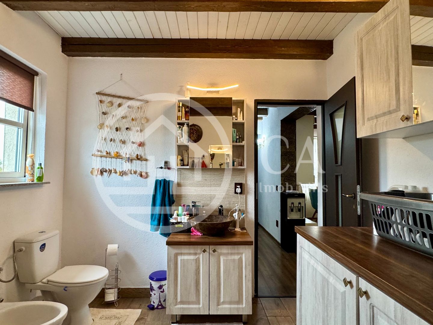 Casă de vânzare cu 6 camere in cartierul Tineretului, Oradea - Poză 17