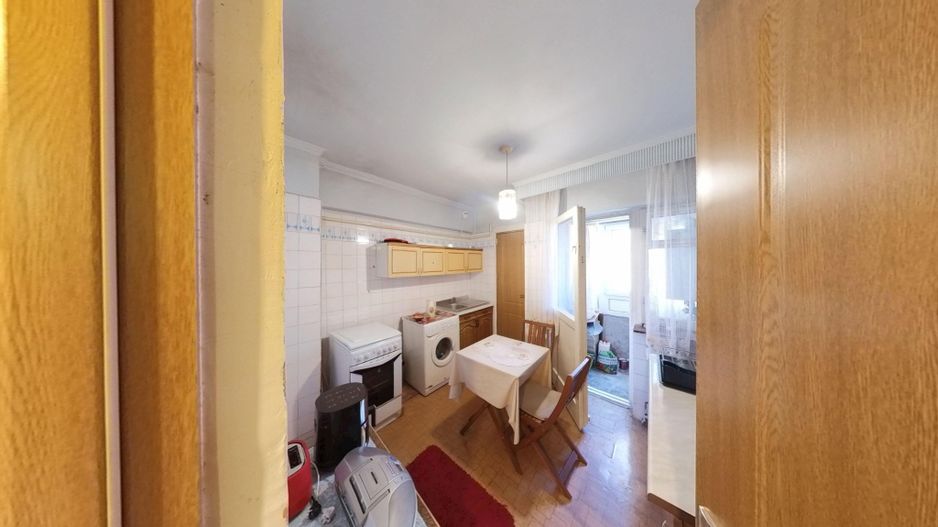 Apartament 4 Camere Ultracentral, Decomandat, Etaj 2 - Poză 3