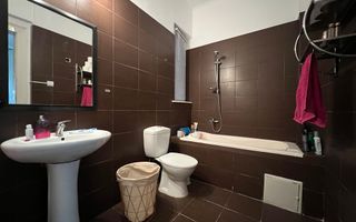 La casa, zona linistita, str Odobescu; camere spatioase. - Poză 10