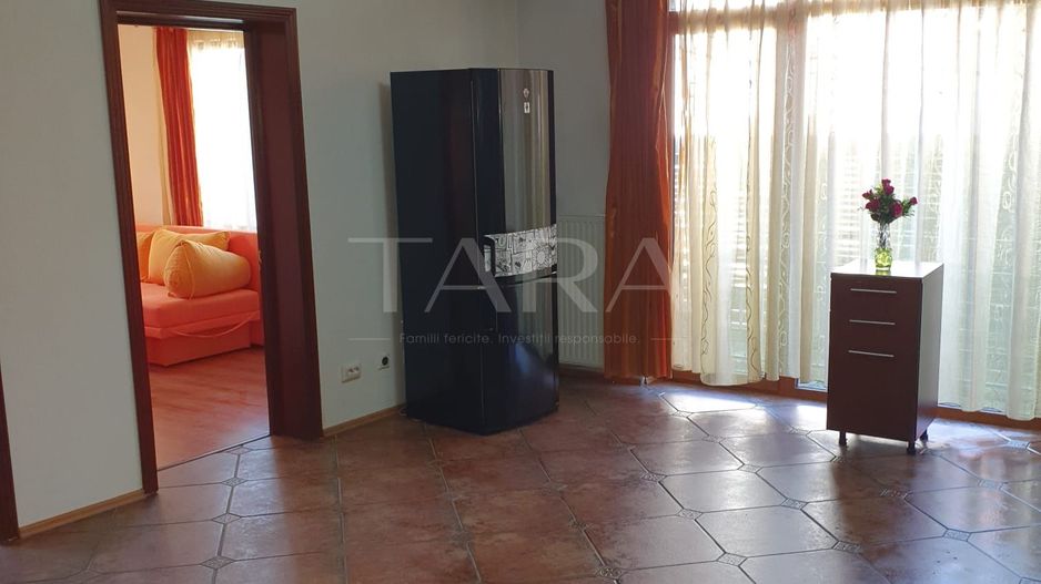 Apartament cu 3 camere în Gruia – liniște, verdeață și garaj! - Poză 1