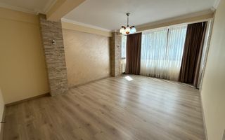 Apartament Central | 3 camere | 95 mp + boxă + parcare | Parter - Poză 3