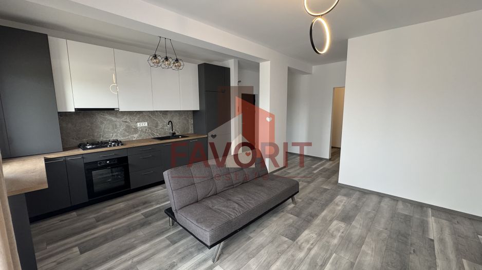 Mobilat si utilat. 2 locuri de parcare. Curte privata in CF - Poză 3