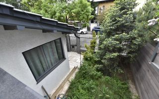 "Acasa" in Vatra Luminoasa - Poză 1