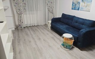 Apt 2 camere - 1 mai vis a vis de piata - Poză 1