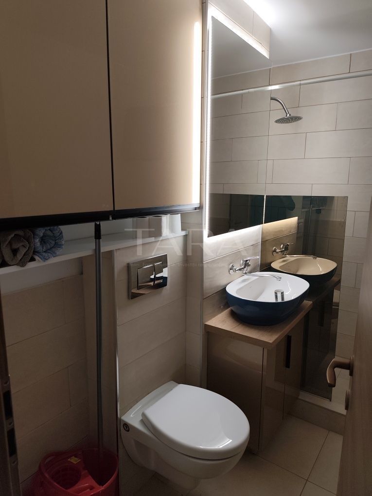 Apartament cu 4 camere, 70 mp, 3 dormitoare, 2 balcoane, La Terenuri. - Poză 7