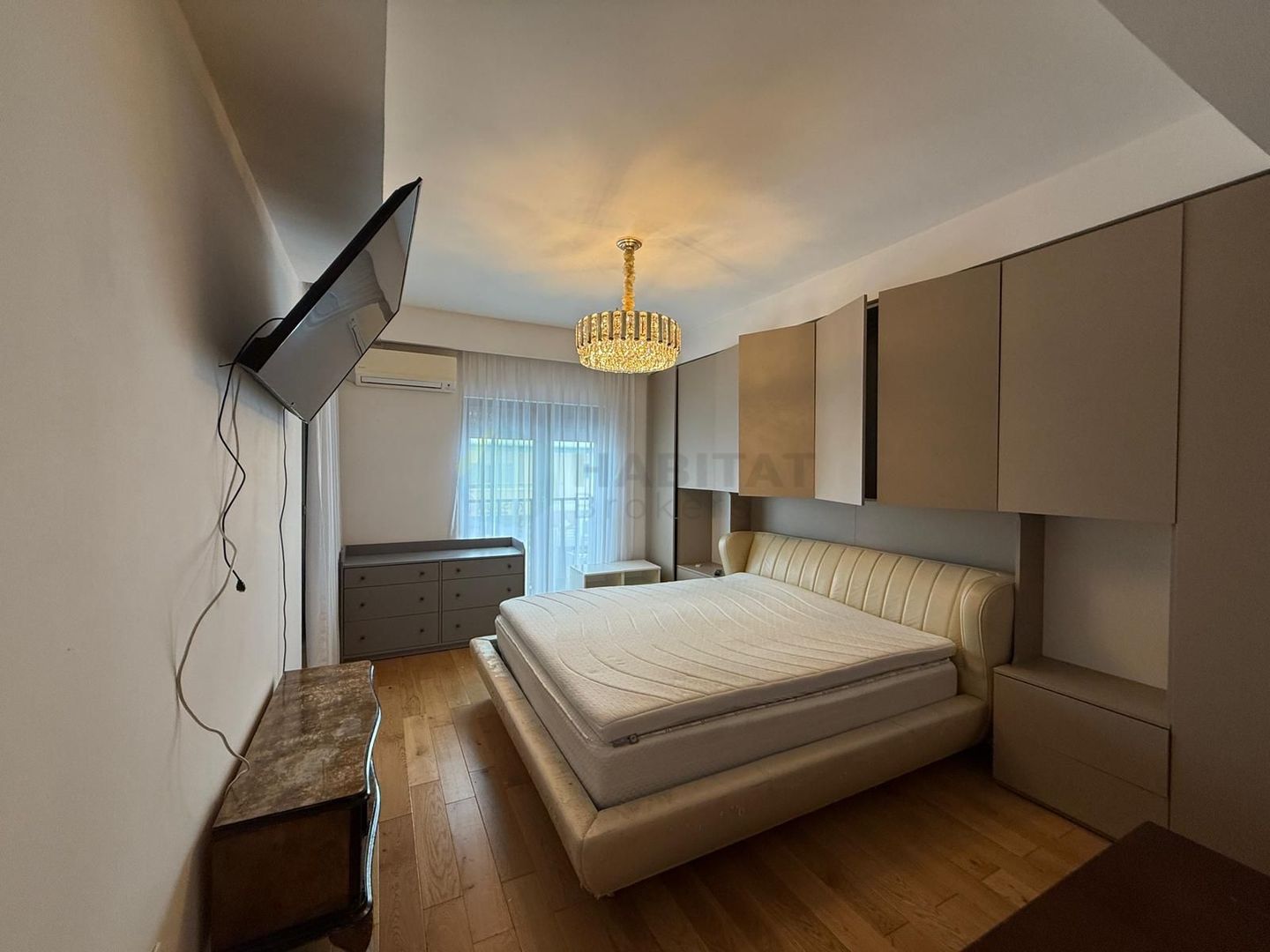 Casă  de inchiriat 4 camere, mobilată lux, curte 70 mp – Cosmopolis - Poză 9
