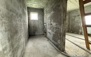 Casa la rosu dispusa pe Parter | 740 Teren | Sag - Poză 14