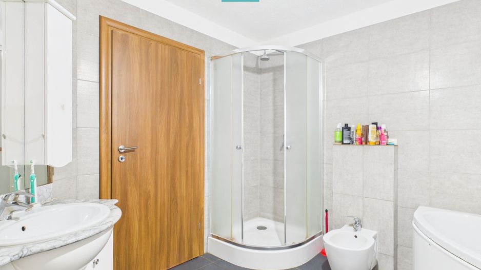 Casă individuală spațioasă, la 10 km de Timișoara - Poză 18